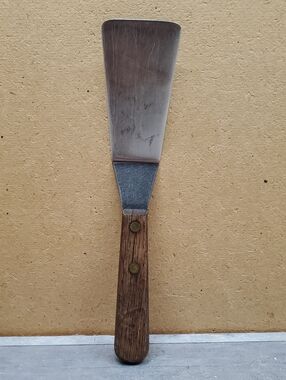 Wood Handle Metal Spatula